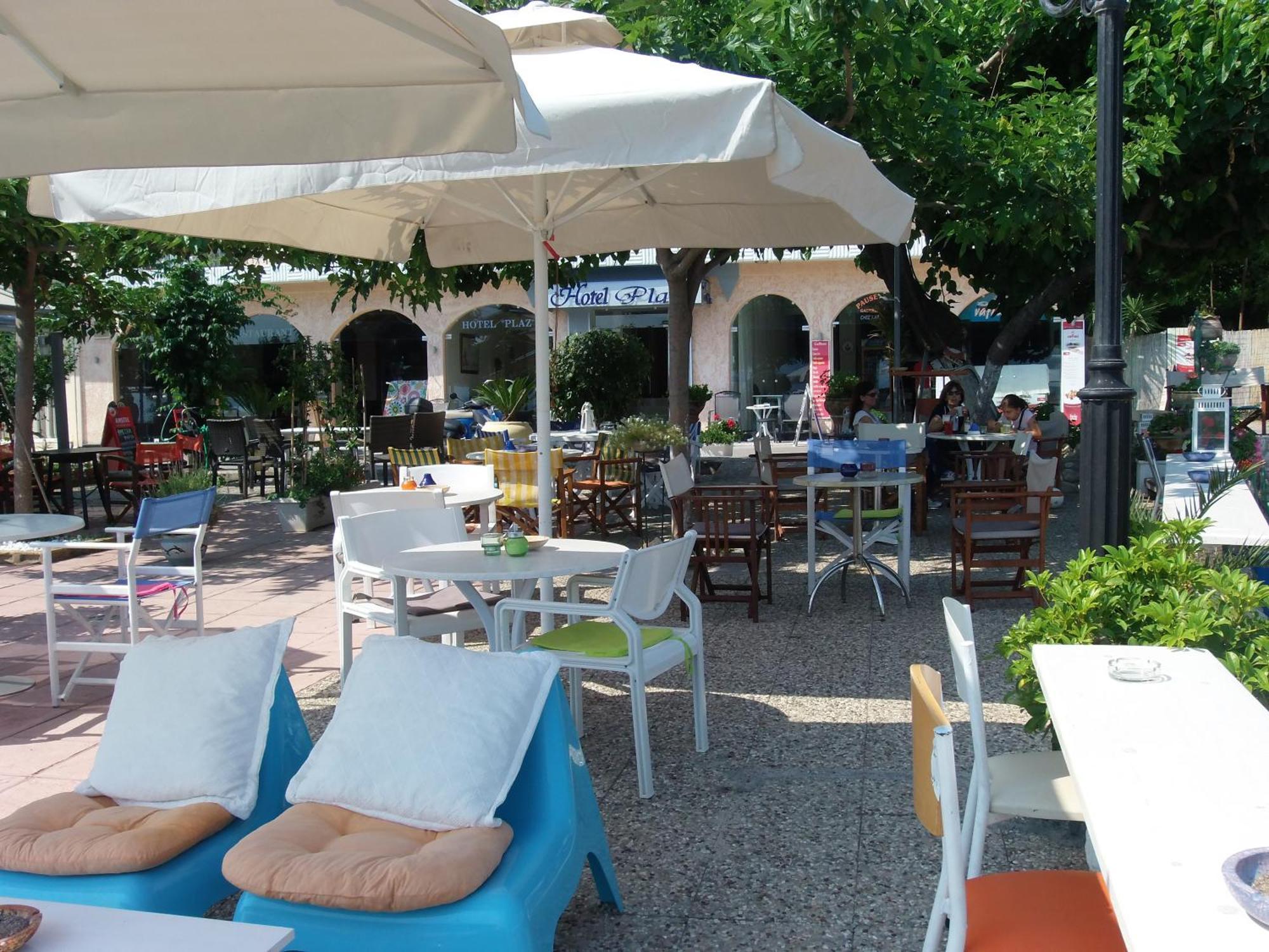 Plaz Hotel 塞里安迪卡 外观 照片